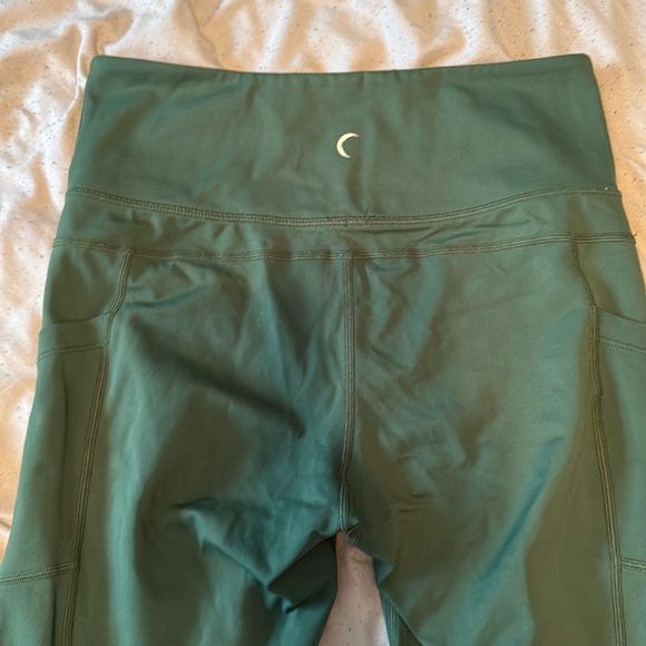 ZYIA Pocket Light n Tight Hi-Rise 7/8 24” legging size 6-8 - Picture 4 of 8